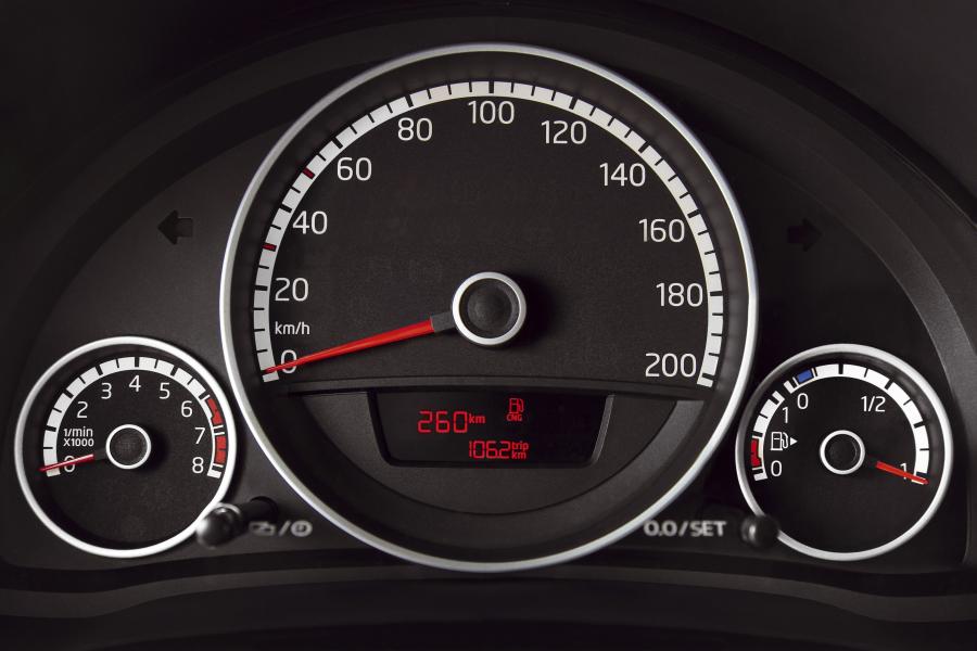  Volkswagen eco up! 2012 года  (фото 3 из 14)